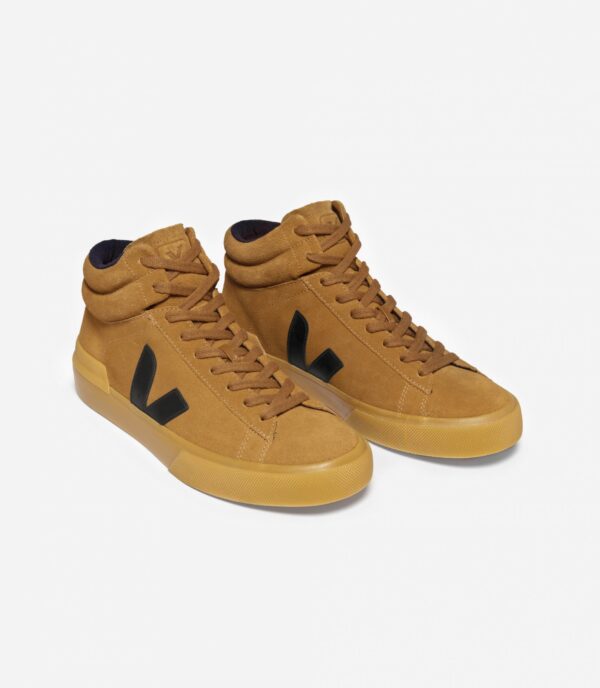 veja-minotaur-suede-camel