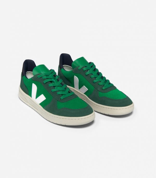 VEJA - V10 Suede - Emeraude Pierre Black – Image 2