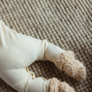 wooly-organic-plush-booties-smoke-gray