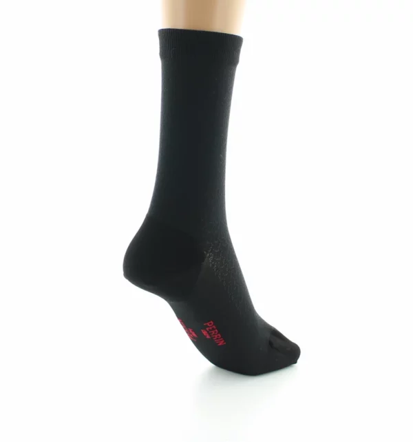 perrin-chaussettes-femme-en-maille-ajourée-soie-noir
