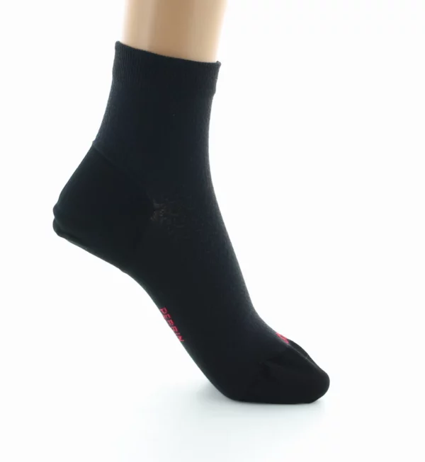 perrin-socquettes-femme-en-soie-naturelle-noir