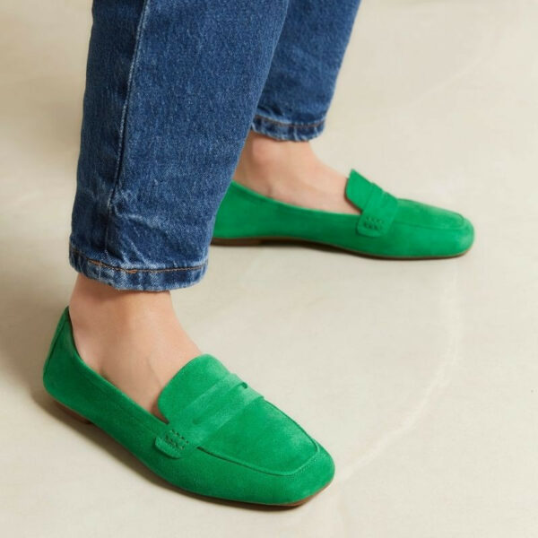 requins-hema-cuir-velours-cc-gazon