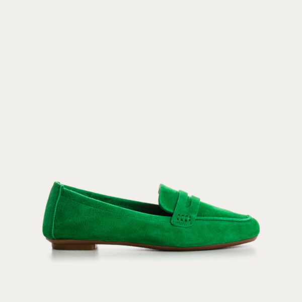 requins-hema-cuir-velours-cc-gazon