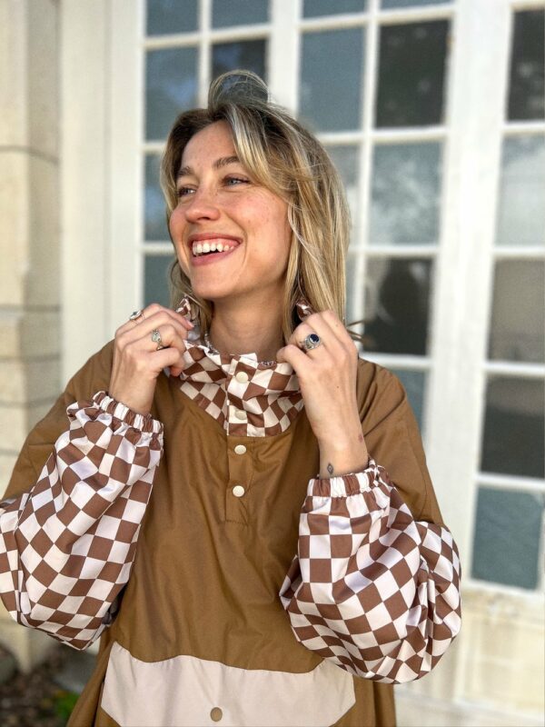 poule-party-ponchos-adulte-damiers