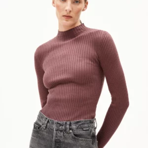 armed-alaania-knit-dark-berry