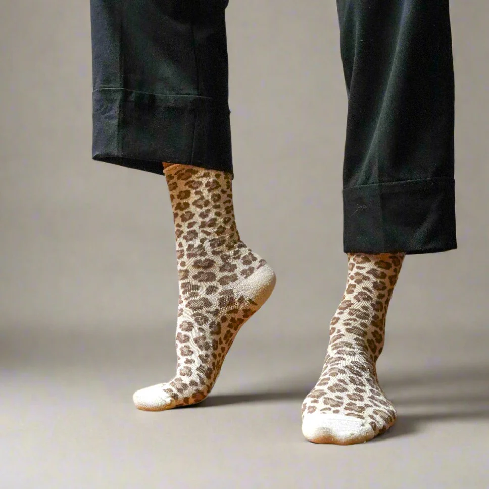 KLUE - Chaussettes à paillettes - Léopard Beige – Image 2