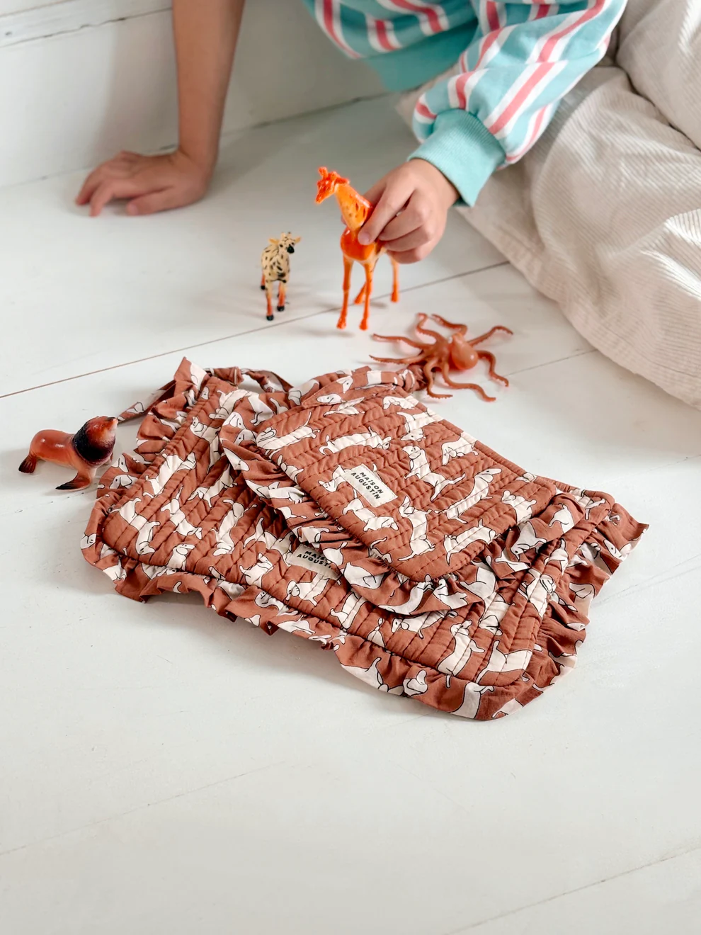 mai-aug-pochette-teckel