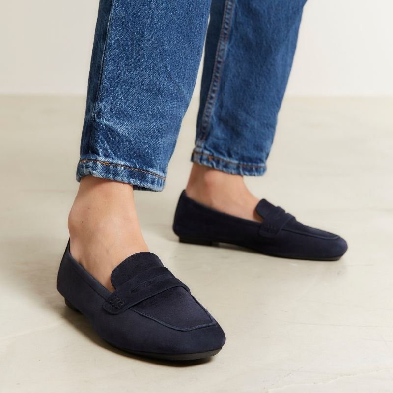reqins-hema-cuir-velours-marine