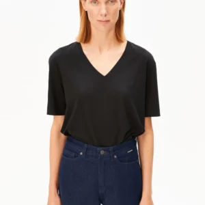 armed-ts-v-neck-black