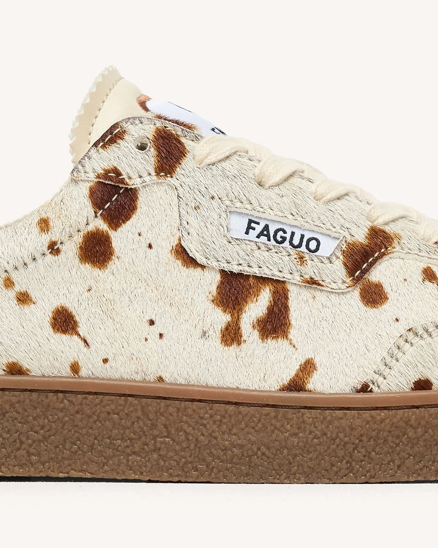 faguo-lumbo-baskets-femme-ecru-marron-cuir