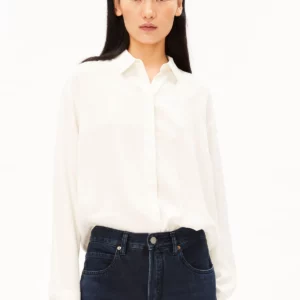 armed-larisaana-off-white