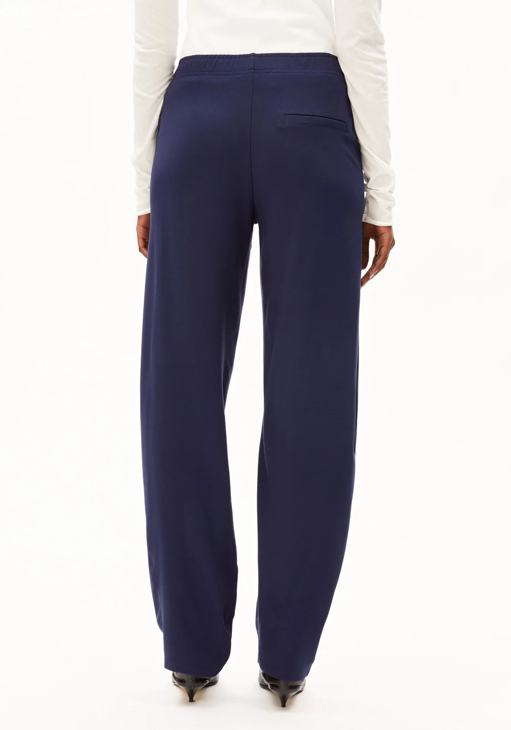 ARMEDANGELS - Pantalon Basic Barrel - Tinted Navy – Image 3